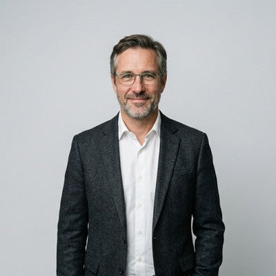 Dr. Elliot Voss · Scientific Advisor